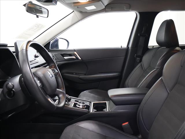 2024 Mitsubishi Outlander SE:D13896