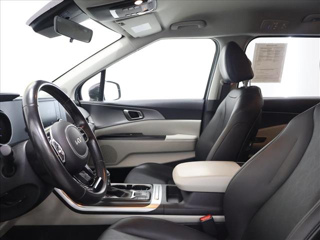 2024 Kia Carnival LX:D13730