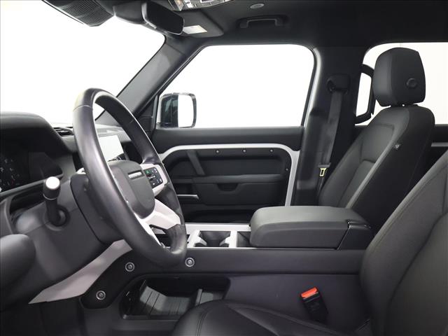 2025 Land Rover Defender 110 P300 S:D14002