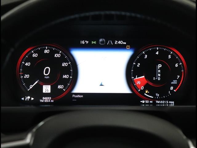 2020 Volvo XC90 T6 Momentum photo 13