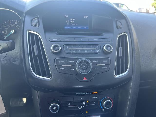 2016 Ford Focus SE:D13798