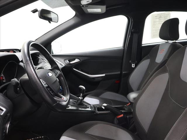 2018 Ford Focus ST:D14005