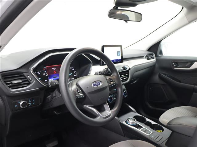 2022 Ford Escape Hybrid SE:D13981