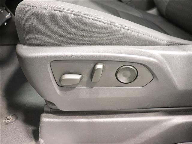 2023 Chevrolet Silverado 1500 LT:D13464