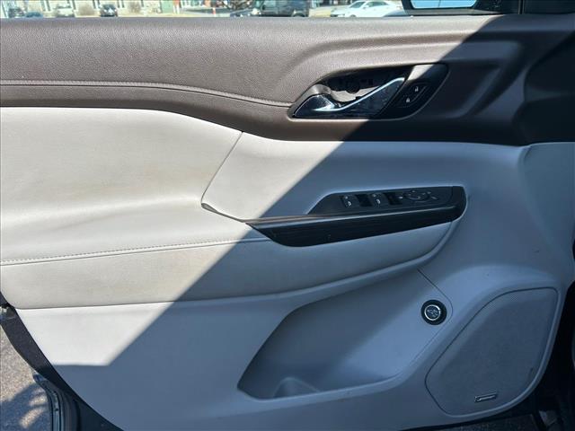 2020 GMC Acadia SLT:D13570