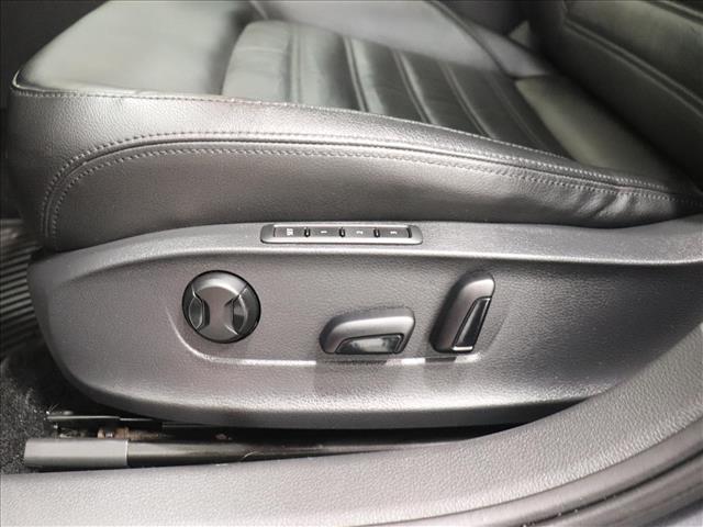 2016 Volkswagen Passat V6 SEL Premium:D13648