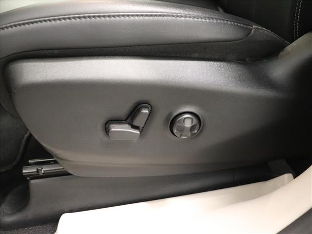 2024 Chrysler Pacifica Touring L:D13580