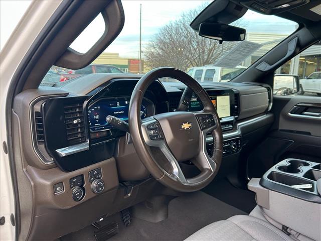 2023 Chevrolet Silverado 1500 LT:D13585