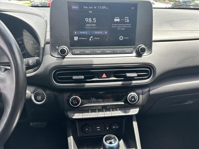 2022 Hyundai KONA SEL:D13816