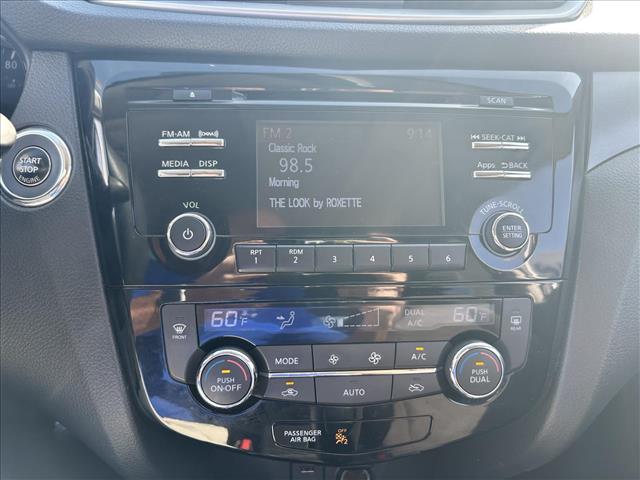 2016 Nissan Rogue SV:D13796