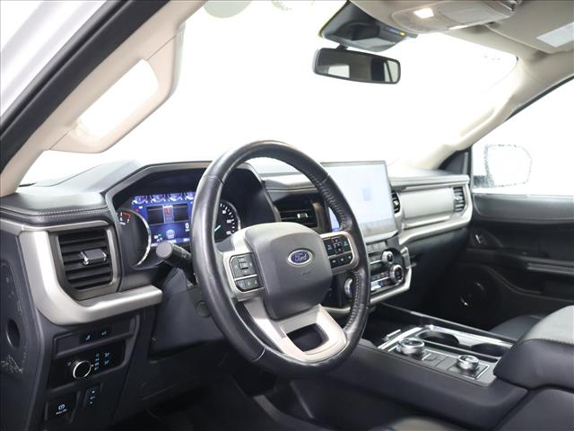 2024 Ford Expedition XLT:D14020
