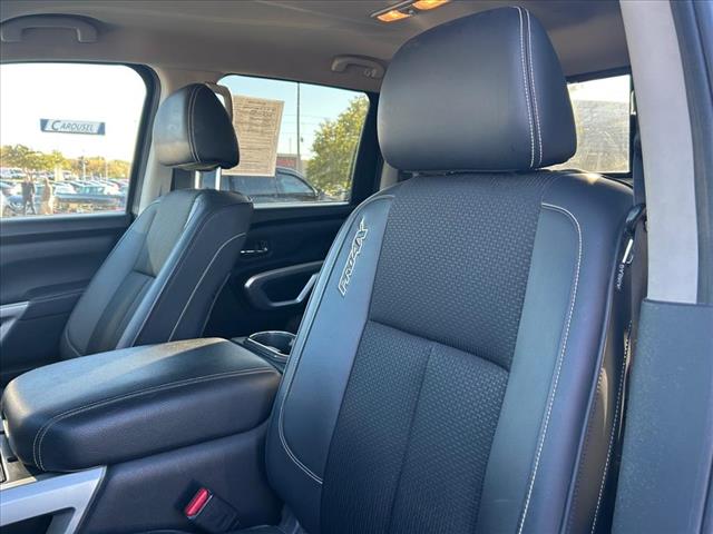Photo of 2019 Nissan Titan PRO-4X in Iowa City, IA - 15,  2019 Nissan Titan PRO-4X:D13308