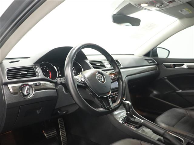 2016 Volkswagen Passat V6 SEL Premium:D13648