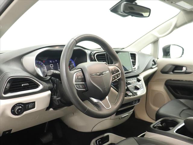 2024 Chrysler Pacifica Touring L:D13580