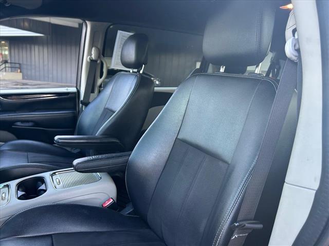 2020 Dodge Grand Caravan SXT:D13320