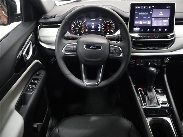 2025 Jeep Compass Limited:D13688