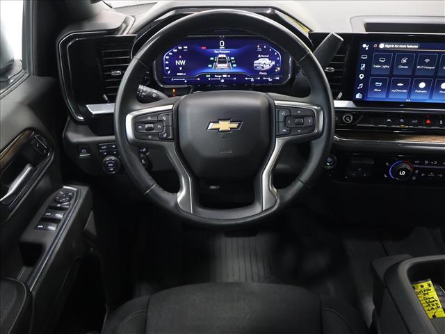 2025 Chevrolet Silverado 1500 LT:D13856