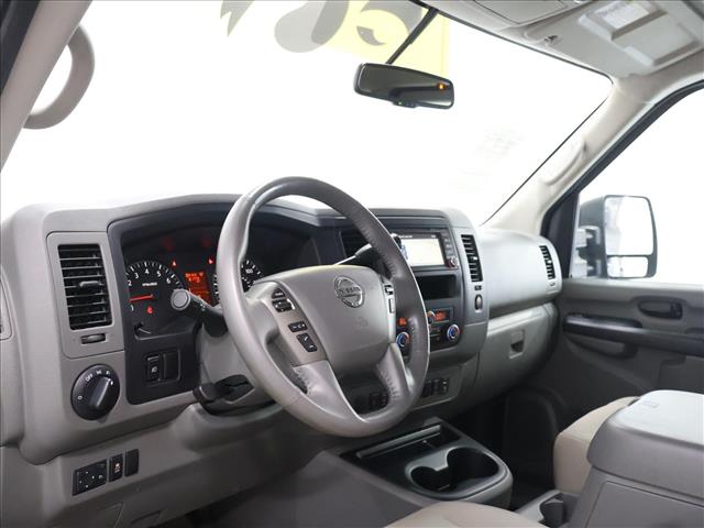 2016 Nissan NV 3500 HD SL:D13636