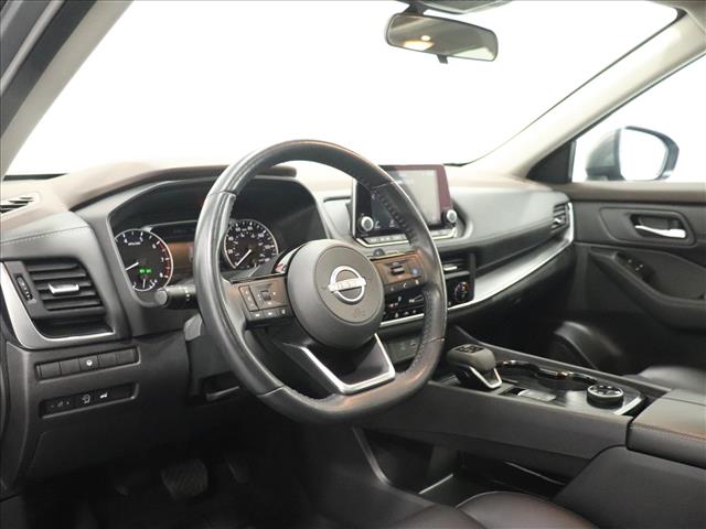 2023 Nissan Rogue SV:D13523