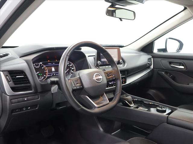 2025 Nissan Rogue SV:D13862