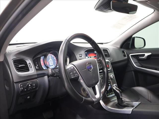 2016 Volvo V60 Cross Country T5 Platinum:D13695