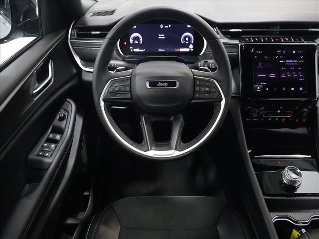 2025 Jeep Grand Cherokee Altitude:D13699