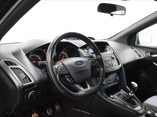 2018 Ford Focus ST:D14005