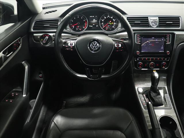 2016 Volkswagen Passat V6 SEL Premium:D13648