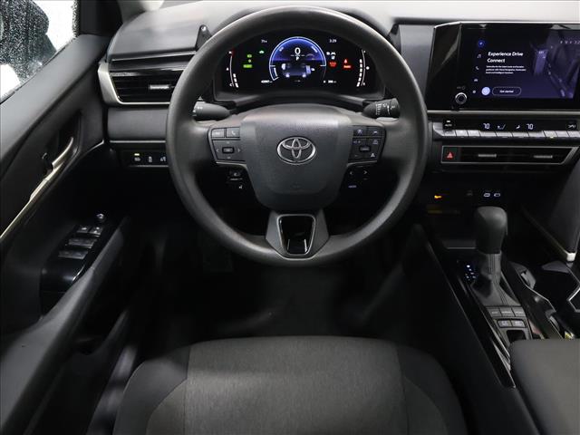 2025 Toyota Camry:D14011