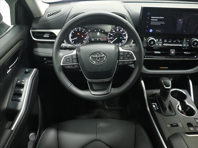 2024 Toyota Highlander XLE:D13429