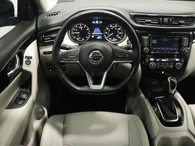 2022 Nissan Rogue Sport SL:D13185A