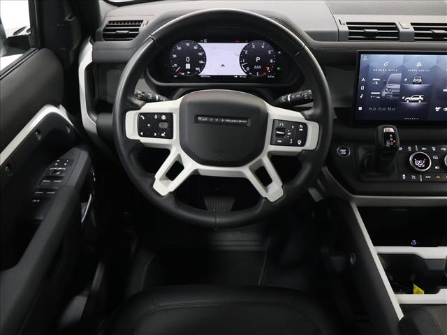 2025 Land Rover Defender 110 P300 S:D14002