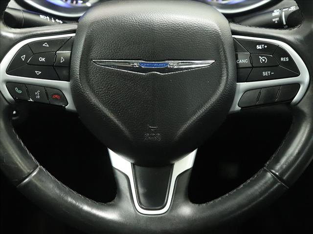 2015 Chrysler 200 Limited:D13023A
