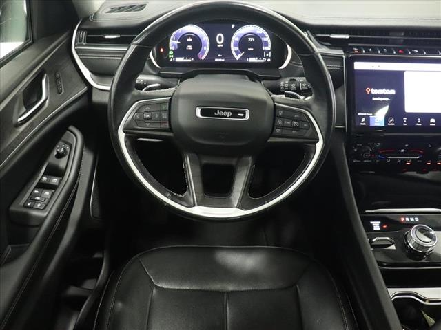 Photo of 2021 Jeep Grand Cherokee L Limited in Iowa City, IA - 17,  2021 Jeep Grand Cherokee L Limited:D13090