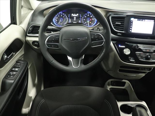 2022 Chrysler Voyager LX:D13311