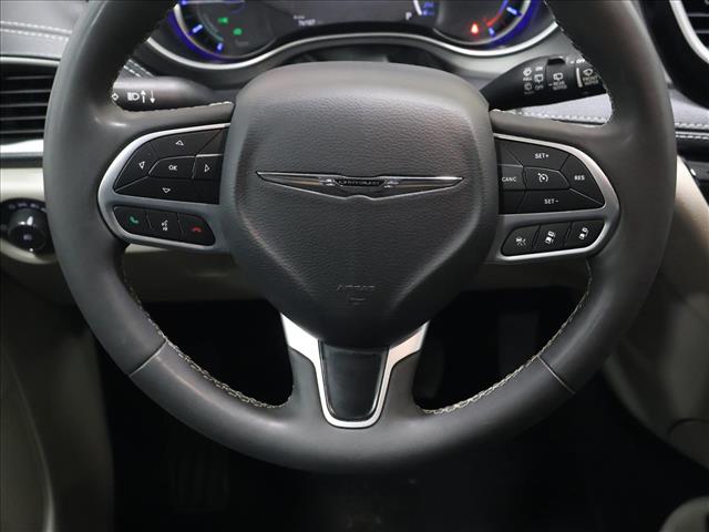 2024 Chrysler Pacifica Plug-In Hybrid Select:D14059