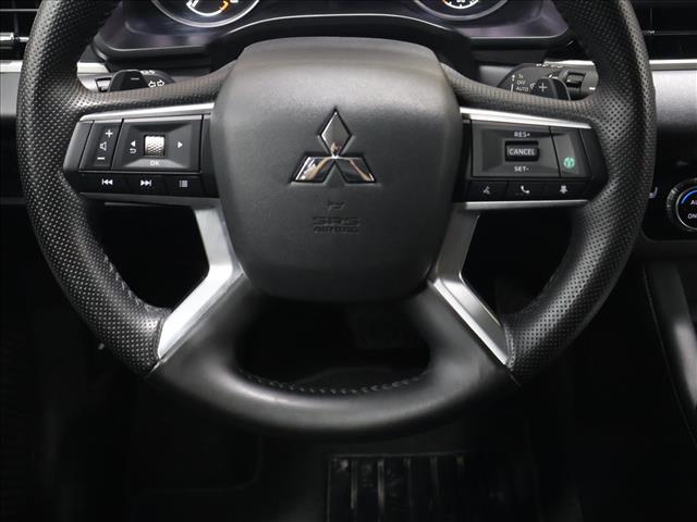 2025 Mitsubishi Outlander SE:D14007