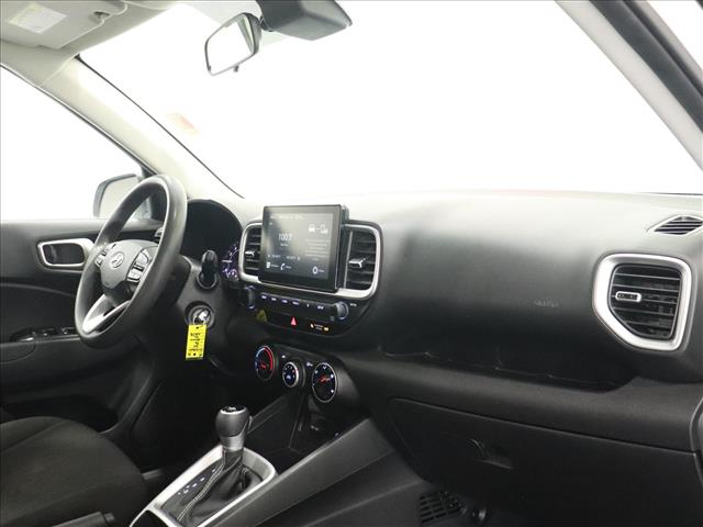 2020 Hyundai VENUE SE:D13560