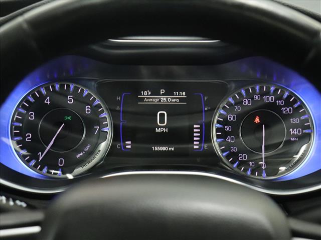 2015 Chrysler 200 Limited:D13023A