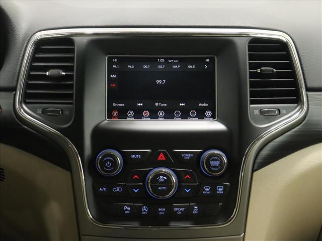 2020 Jeep Grand Cherokee Laredo:D13104A