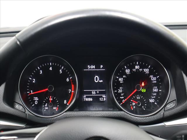 2018 Volkswagen Passat 2.0T R-Line:D13712