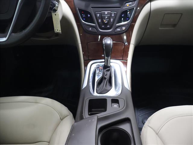 2016 Buick Regal Sport Touring:D13691