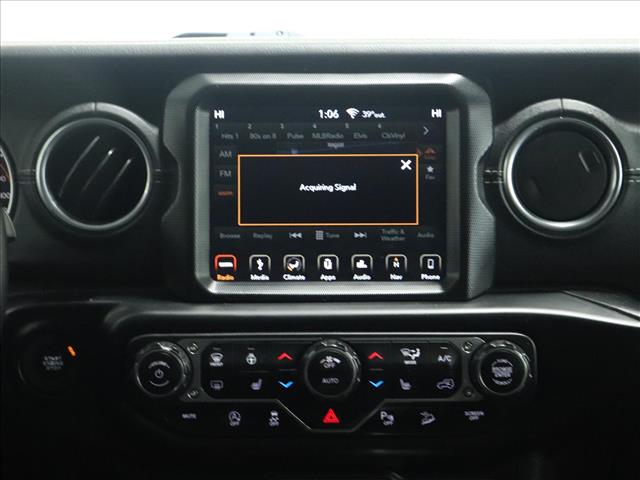 2018 Jeep Wrangler Unlimited Sahara:D13266