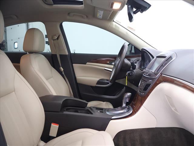2016 Buick Regal Sport Touring:D13691