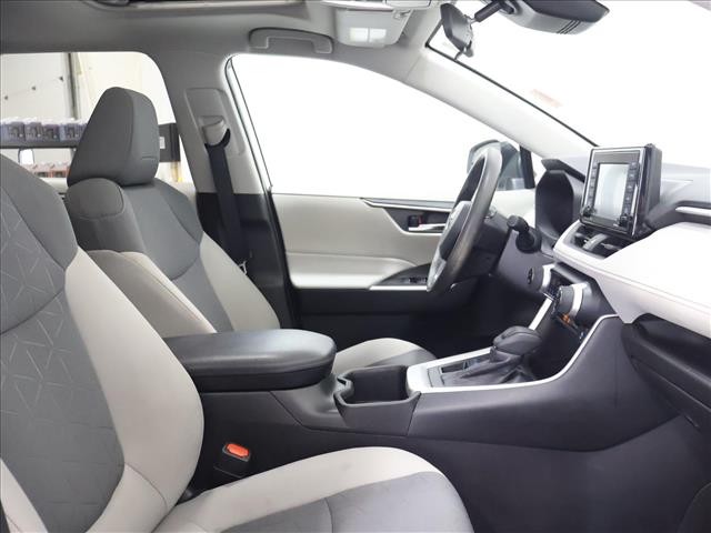 2022 Toyota RAV4 XLE:D13727