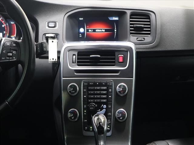 2016 Volvo V60 Cross Country T5 Platinum:D13695
