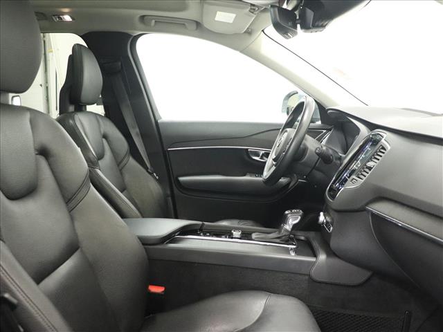 2020 Volvo XC90 T6 Momentum 6-Passenger:D13638