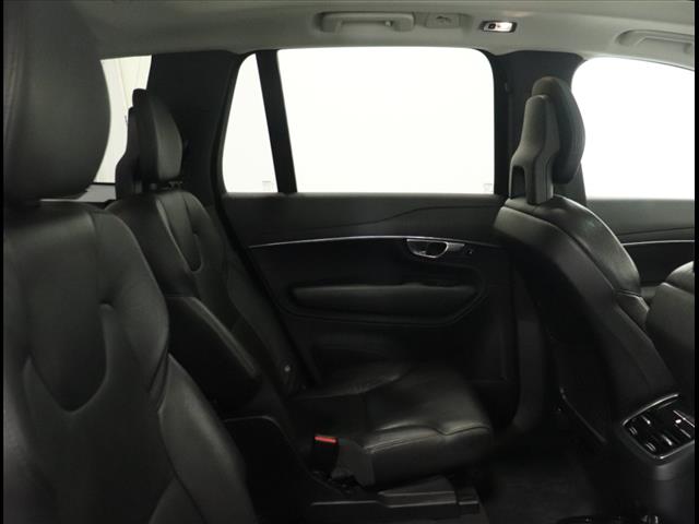 2020 Volvo XC90 T6 Momentum photo 19