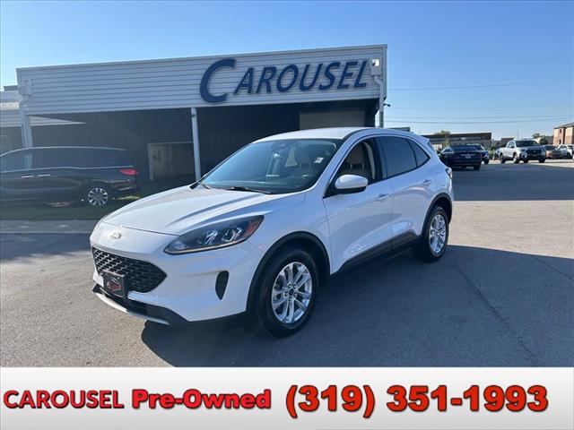 Photo of 2021 Ford Escape Hybrid SE in Iowa City, IA