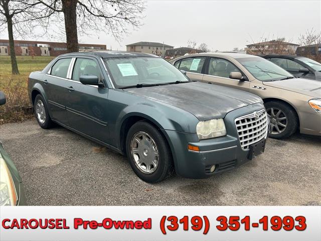 2005 Chrysler 300 Touring – D13045A